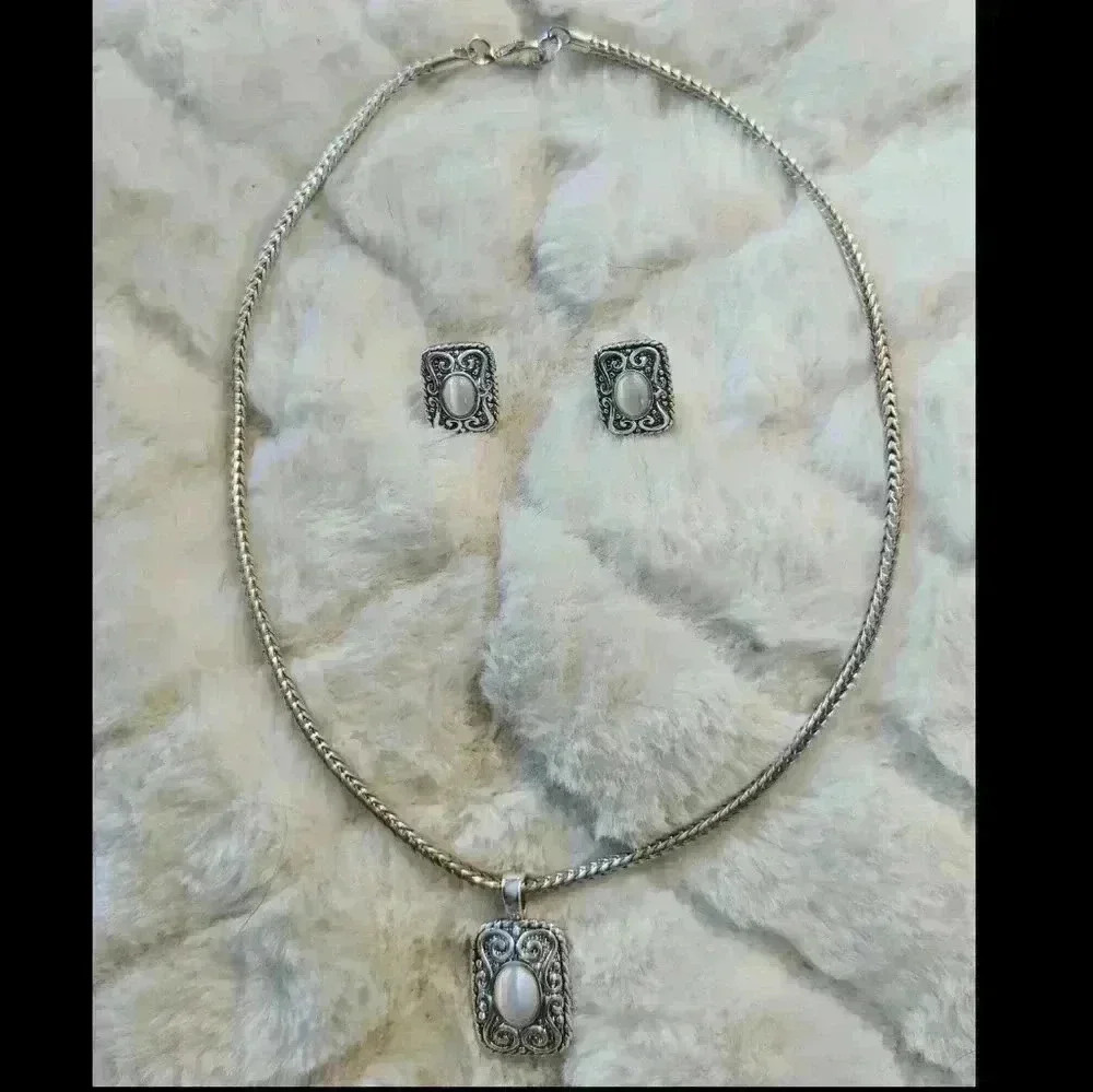 Signed ROMAN Silver tone Square pendant With Faux Mother of Pearl necklace set